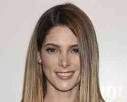 WHO IS ASHLEY GREENE BIOGRAPHY AGE WORK LOVES CURIOSITIES